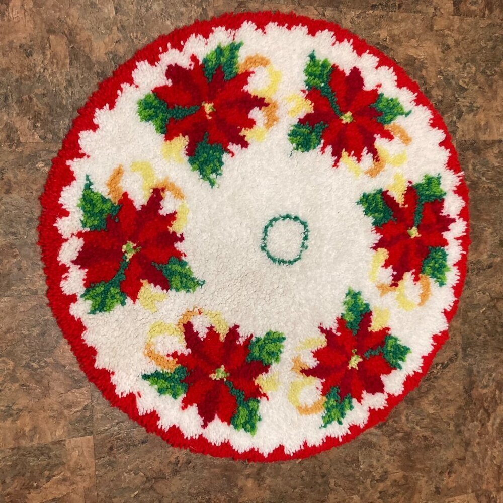 Vintage Handmade Latch Hook Poinsetta Christmas‎ Rug Round White Red 41"